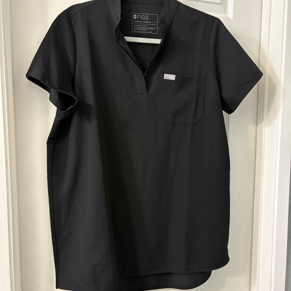 FIGS Women’s Maternity top